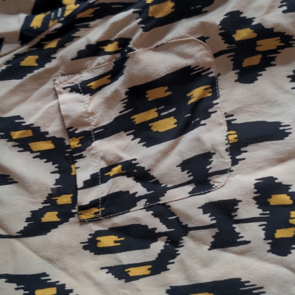 Patterned Top - Picture 3 of 6